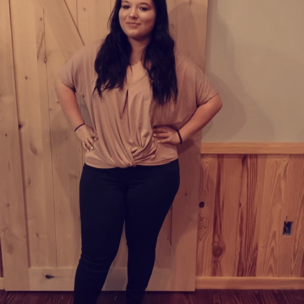 Meet your Posher, Alisa